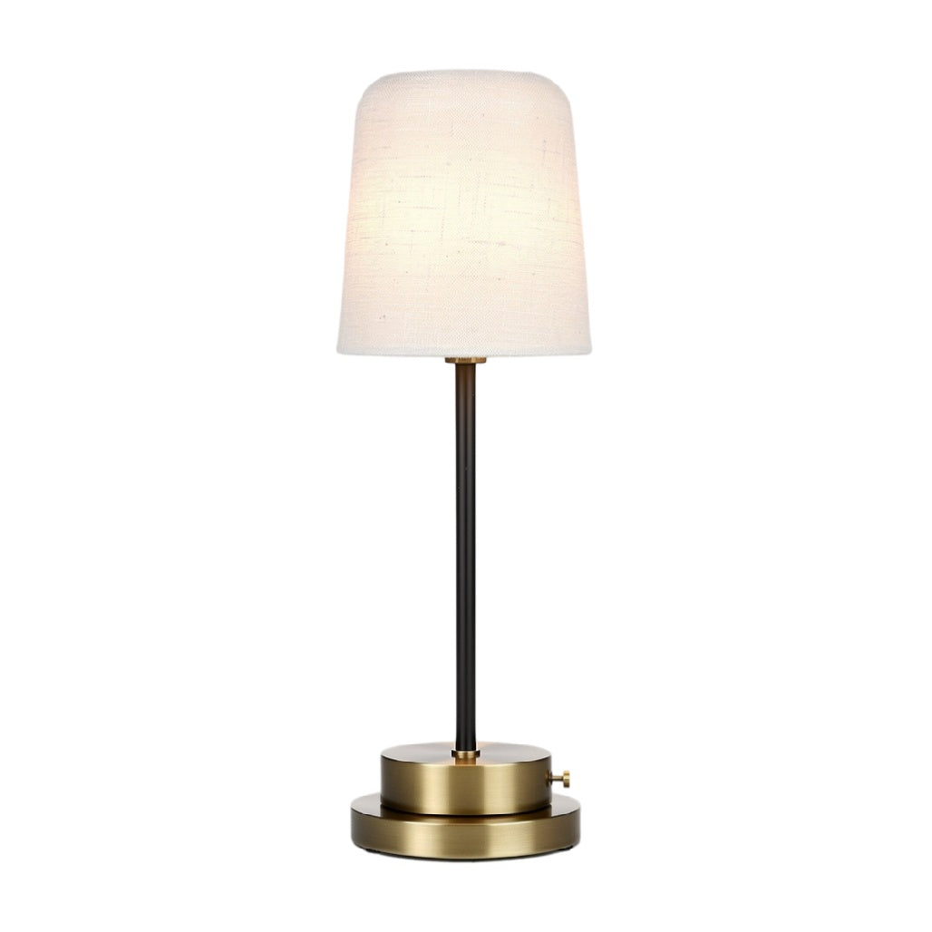 **Titre technique : Lampe de table moderne avec abat-jour en tissu et base en métal doré**